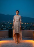 Vestido Encaje Champan Alto-Bajo Mangas Cortas Fajon Brillante Boda Formal