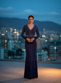 Vestido largo de noche con pedrería brillante