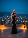 Vestido largo halter con bordado floral