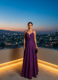 Vestido Nocturno Púrpura Radiante