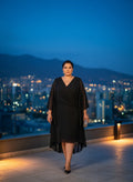 Vestido Negro Asimétrico Mangas Murciélago