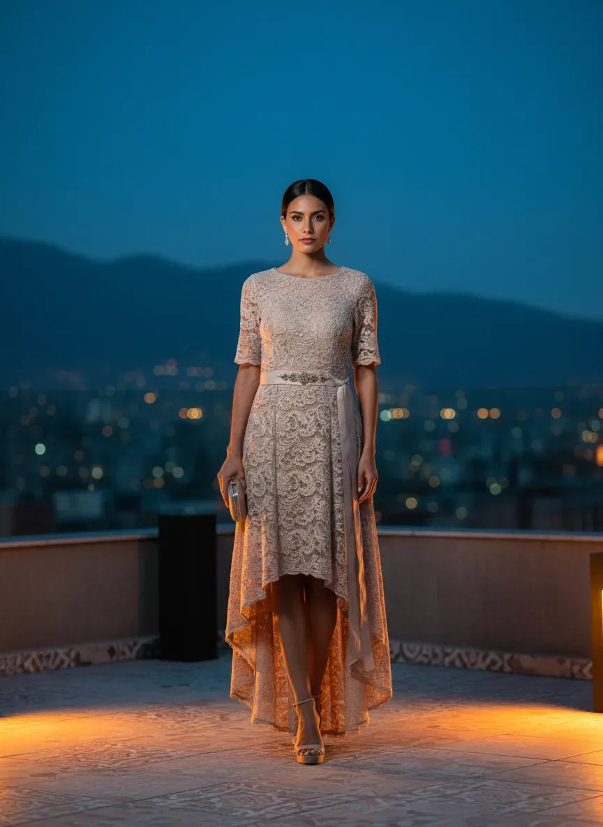 Vestido de Encaje Asimétrico 'Noche Serena'