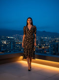 Vestido Midi Cruzado de Flores Nocturnas